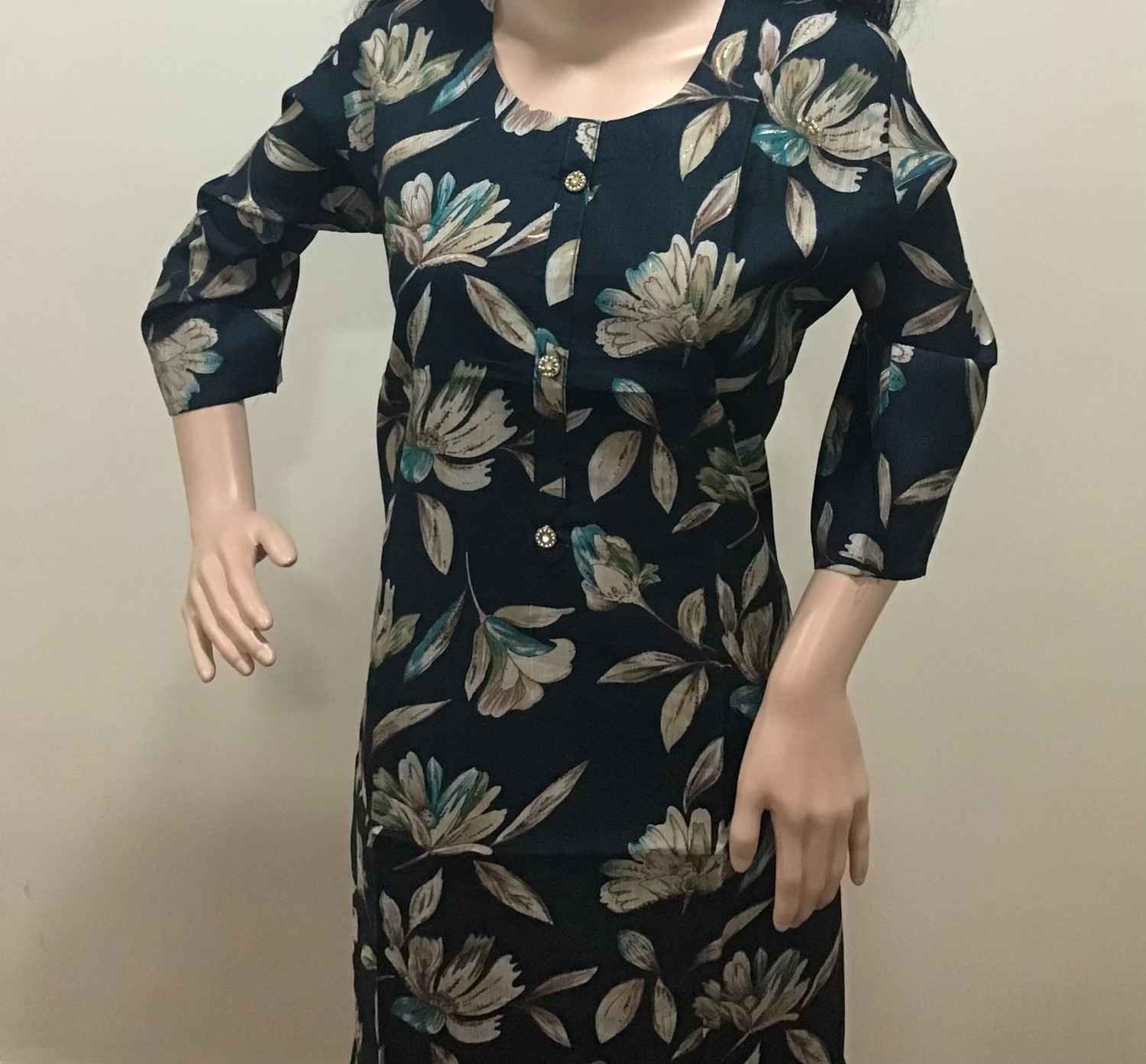 REYAN KURTI
